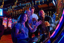 f77 Live Casino